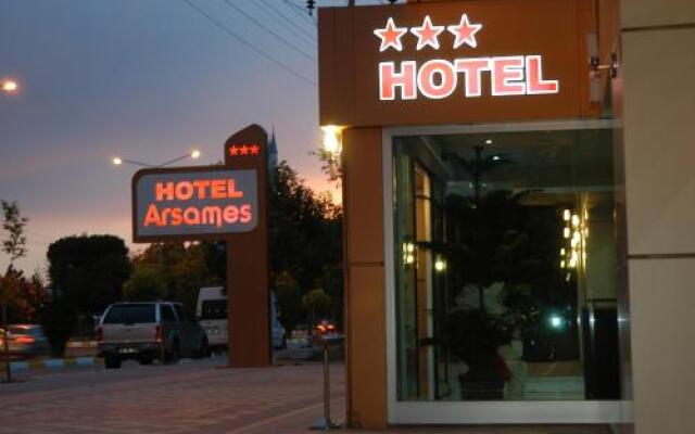 Arsames Hotel