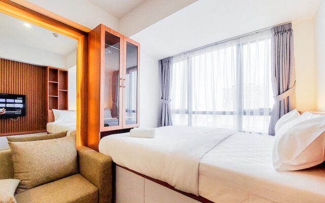 Good And Homey Studio At Collins Boulevard Apartment