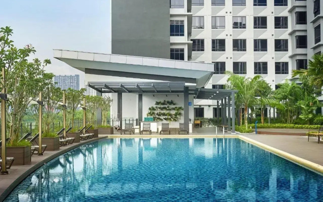 Komune Living & Wellness in the Park