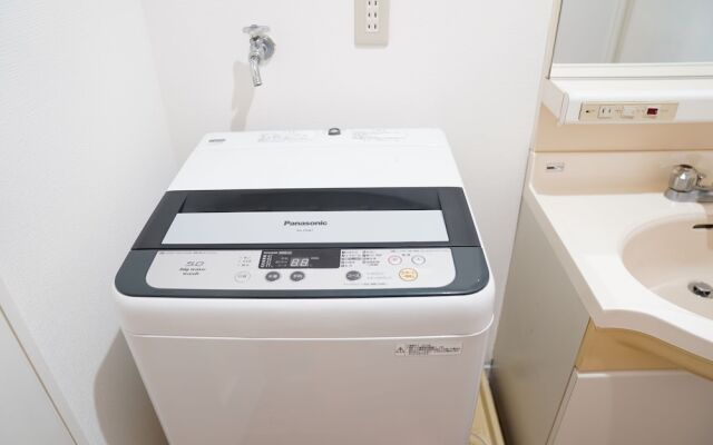 Metro Daikoku Apartment