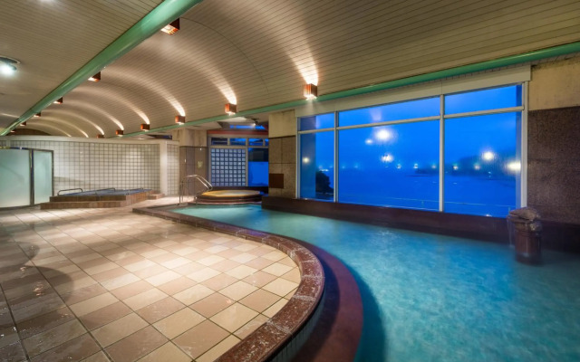 Toba Seaside Hotel