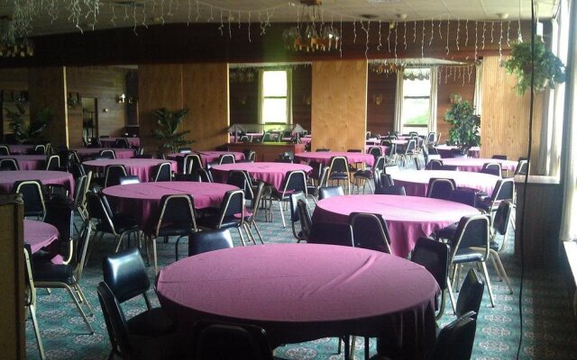 Roaring Brook Ranch and Resort
