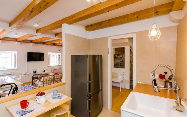 Apartment Domino 18