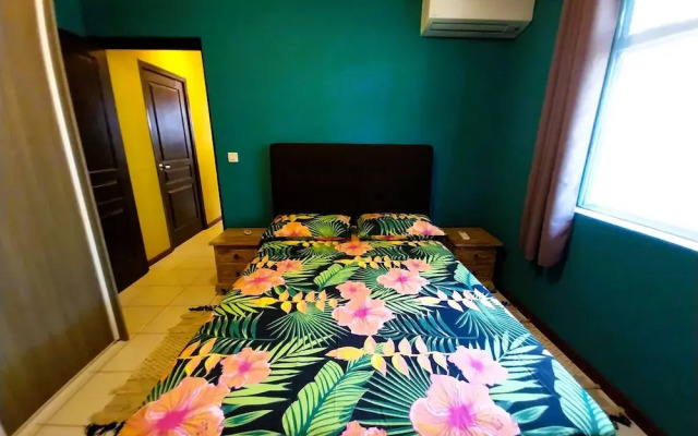 Tahiti - Vaitupa House