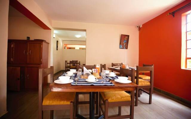 Everest House Hotel