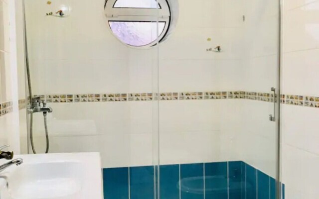 Moradia Perto da Praia da Arrifana, by Izibookings