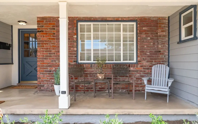 Chic Family Getaway Near LA With Space to Unwind
