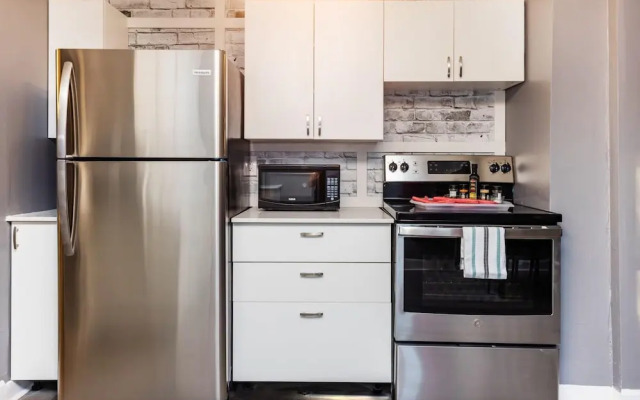 Modern 3BR Apartment With Netflix - Near Byward Market