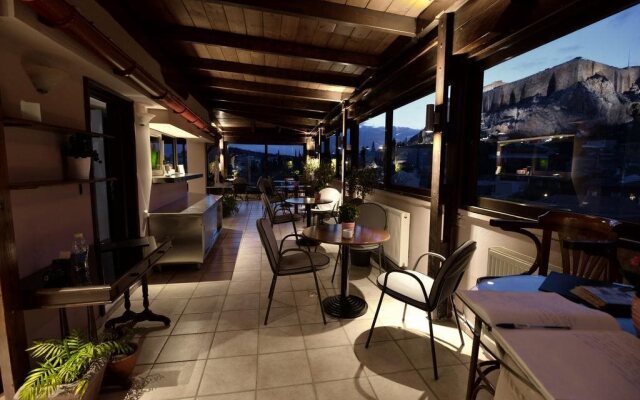 Byron Hotel