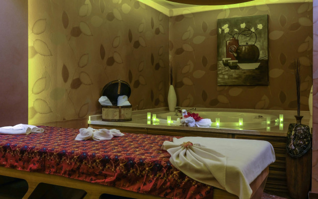 Bodrum Holiday Resort & Spa