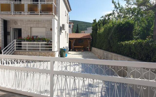 Apartments with a parking space Selce, Crikvenica - 18844