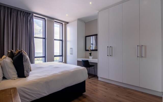Sandton Smart Apartment Seventeen