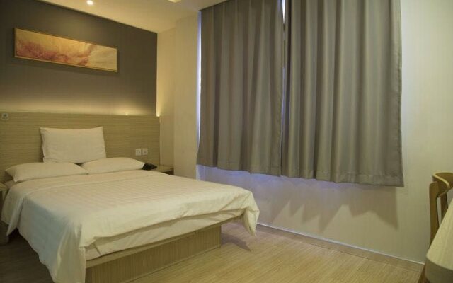 Haiyou Hotel (Shanghai Xinzhuang Metro Station)