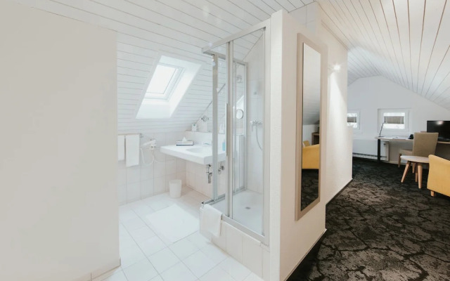 Gartenhaus by Ochsen Lenzburg