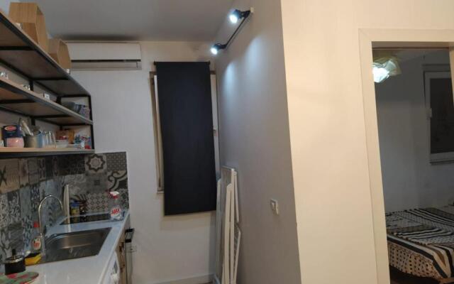 Lovely 1 bedroom apartment near Eye of Tirana