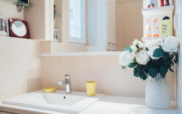 Crown apartment with garden view