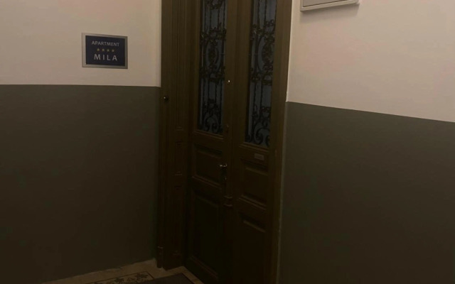 Main Street Apartment Mila