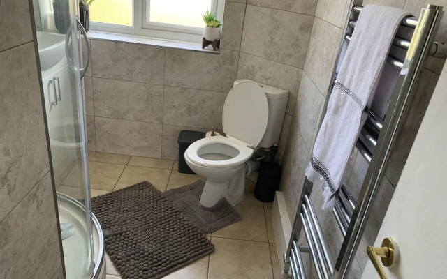 Beautiful 2-bed Apartment in Ashford