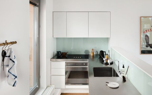 Central Design Penthouse With Terrace