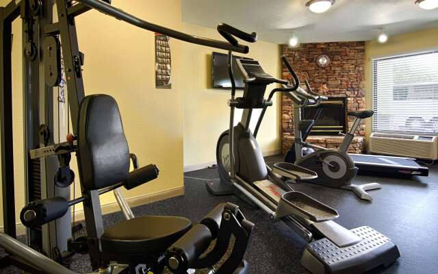 Best Western Cades Cove Inn