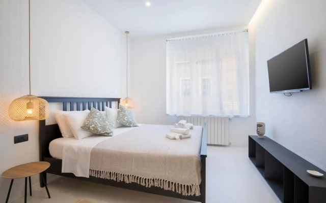 Twins Idola Apartments