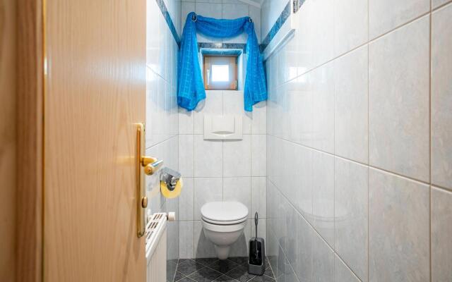 Apartment in Bramberg am Wildkogel near Badesee Hollersbach