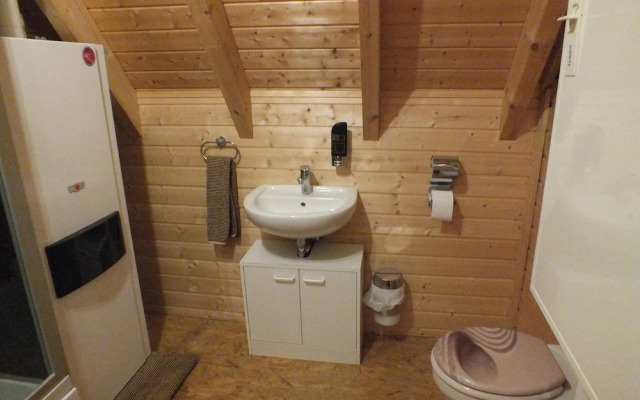 Rheinufer Lodge
