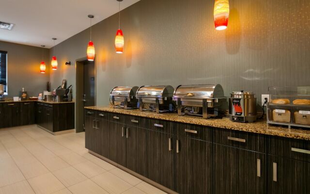 Best Western Plus Drayton Valley All Suites