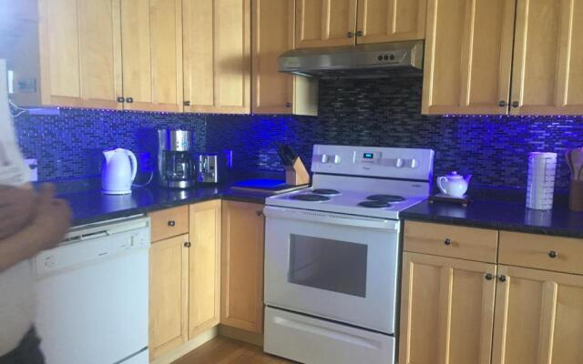 Tofino Stormbay Guest House