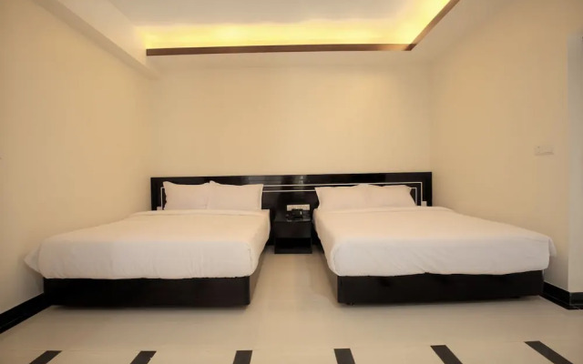 Hotel Elaf International