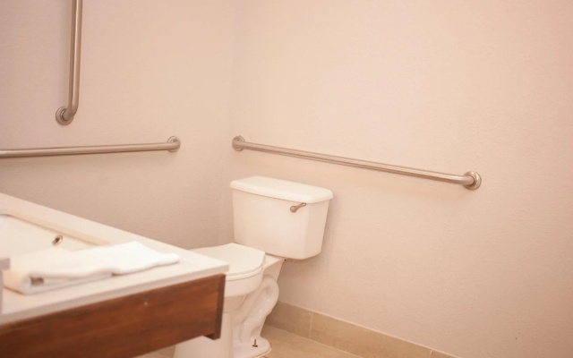 Holiday Inn Express & Suites Logan By IHG