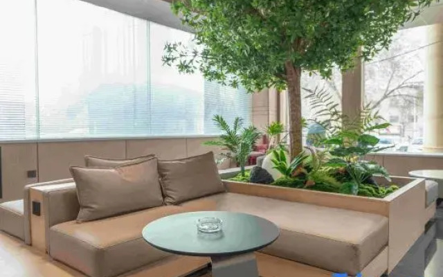 Yinchun Wassim Hotel (Wangjialiang Subway Station)