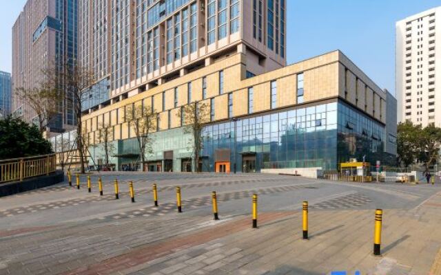 YEM Tata Executive Apartment (Shenzhen Baoan Wanda Plaza Store）