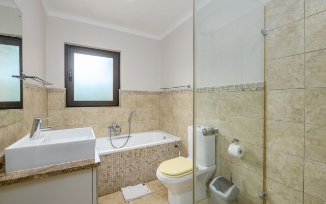 San Lameer Villa Rentals 14403