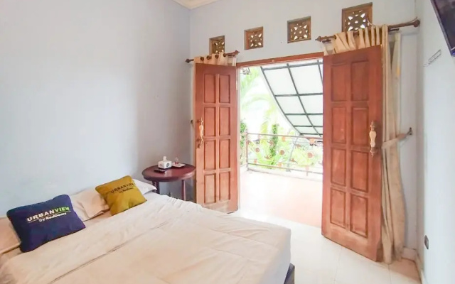 Urbanview Hotel Trisna Srabah
