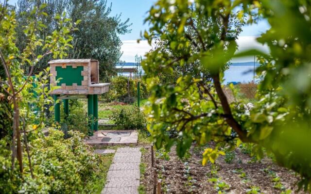 Holiday home Zeljka - 60 m from sea