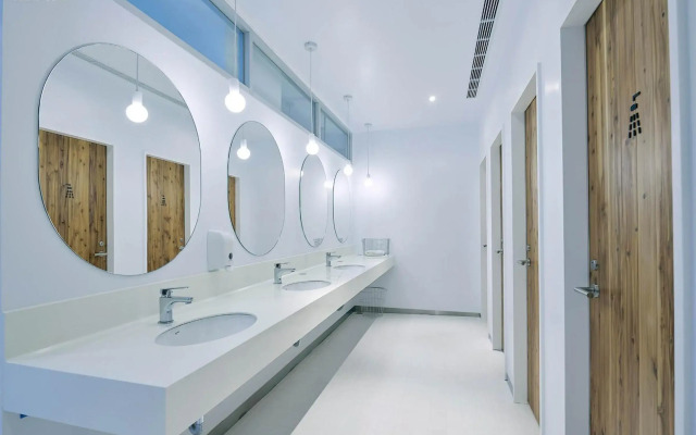 Star Hostel Taichung Parklane