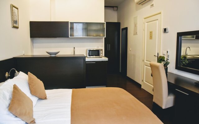 Celenga Apartments with free offsite parking