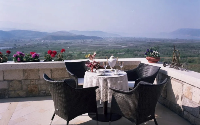 Leventis Art Suites