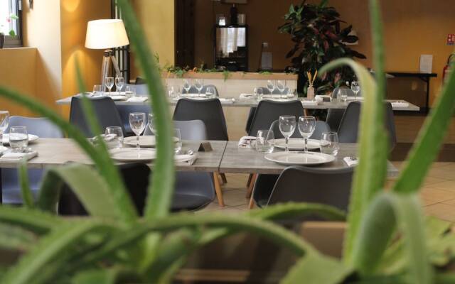 Logis Hôtel Le Commerce