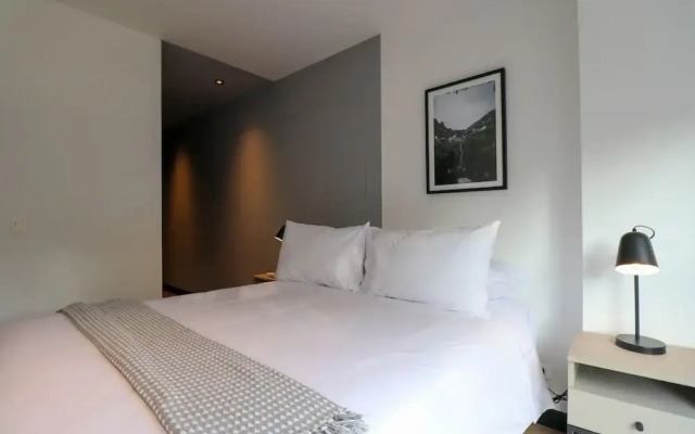 w Marvelous 1BR w Balcony in San Isidro