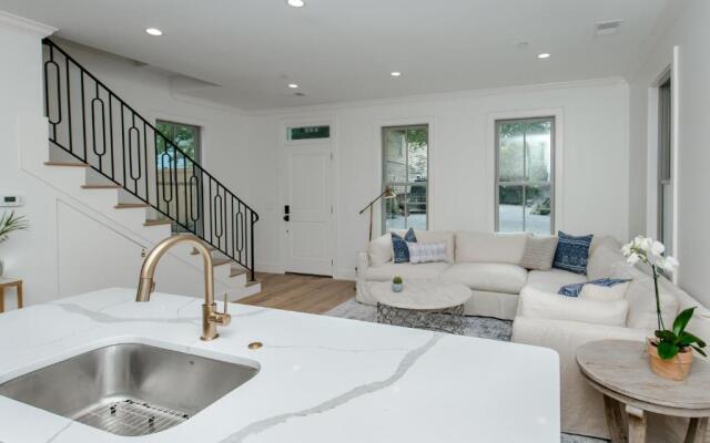 Guesthouse Charleston WEST 242 B and C