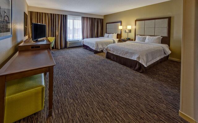 Hampton Inn by Hilton Dunn