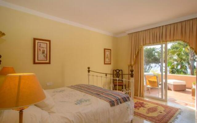 First line townhouse Venalmar