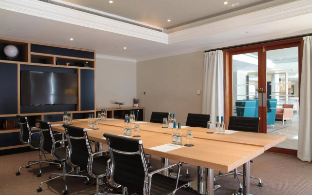 Отель B&B Hotel London Heathrow