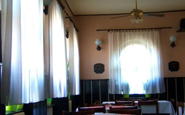 Guesthouse Sokolac N