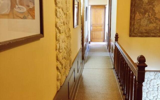 L'Entrée Chambres et Table d'Hôtes