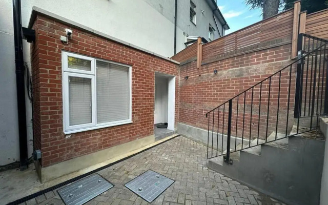 Stylish Two Bedroom House In Kilburn