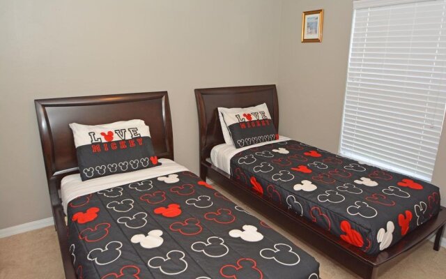 739SJW Sweet Escape Florida 5 Br villa by RedAwning