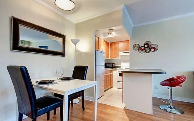 Château Royal Hotel & Suites